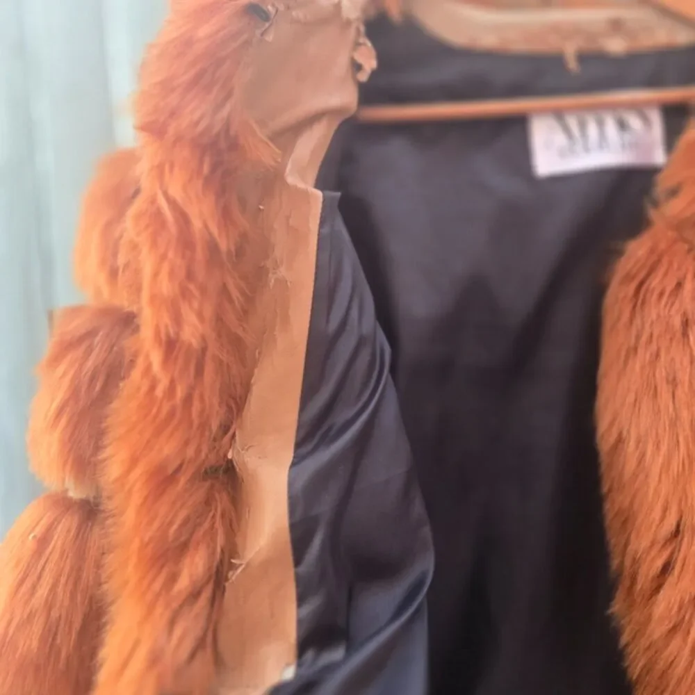 Amo Couture Rust Orange Faux Fur Coat Fits S/M | Statement Jacket Repair Needed - Picture 9 of 9